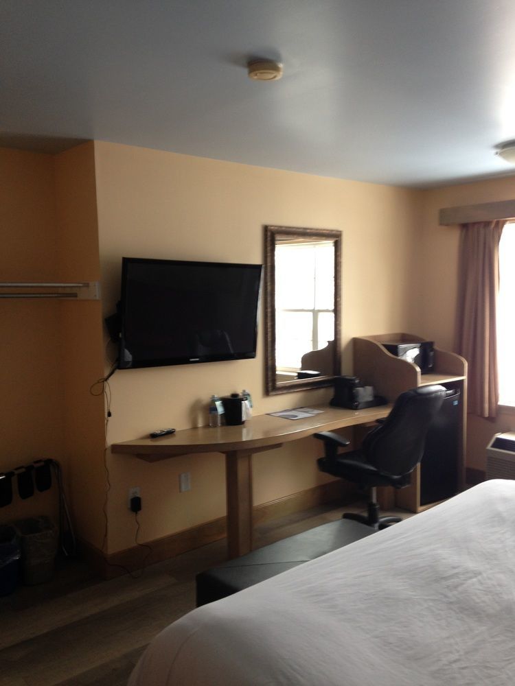 Quality Inn & Suites Cornwall Εξωτερικό φωτογραφία