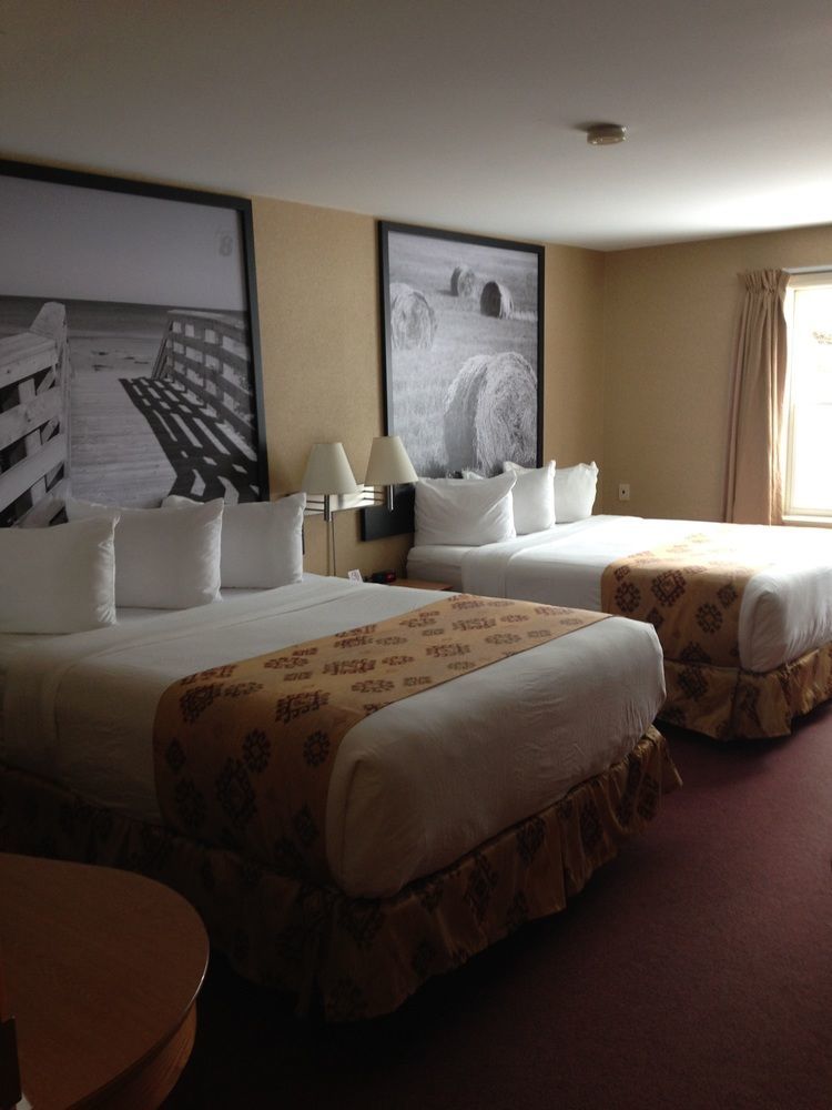 Quality Inn & Suites Cornwall Εξωτερικό φωτογραφία