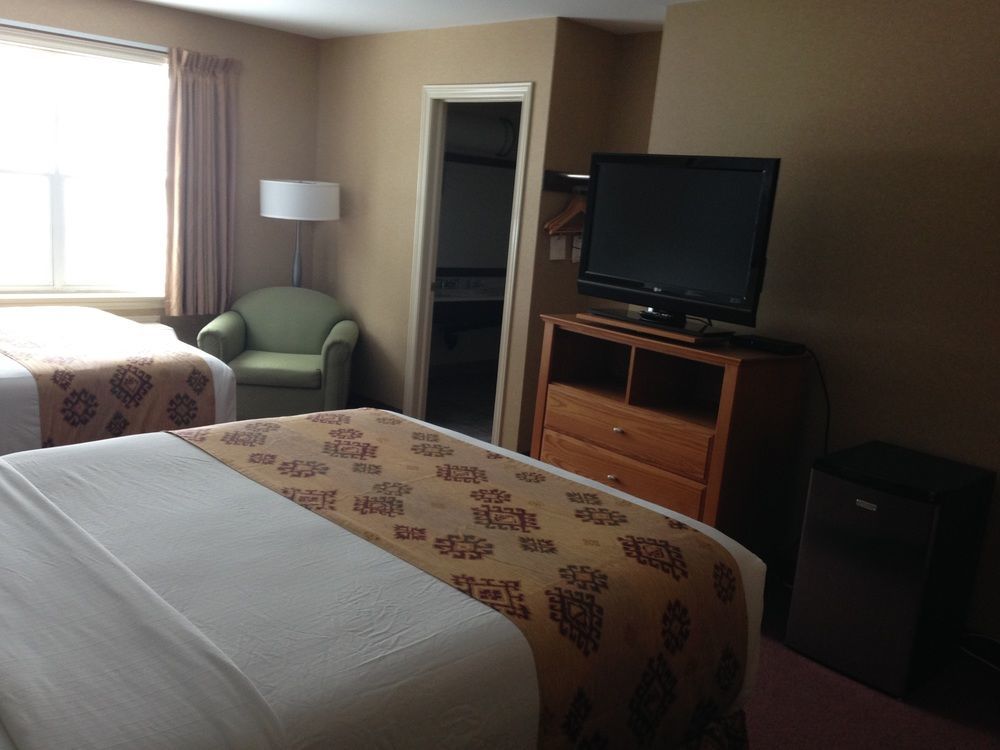 Quality Inn & Suites Cornwall Εξωτερικό φωτογραφία