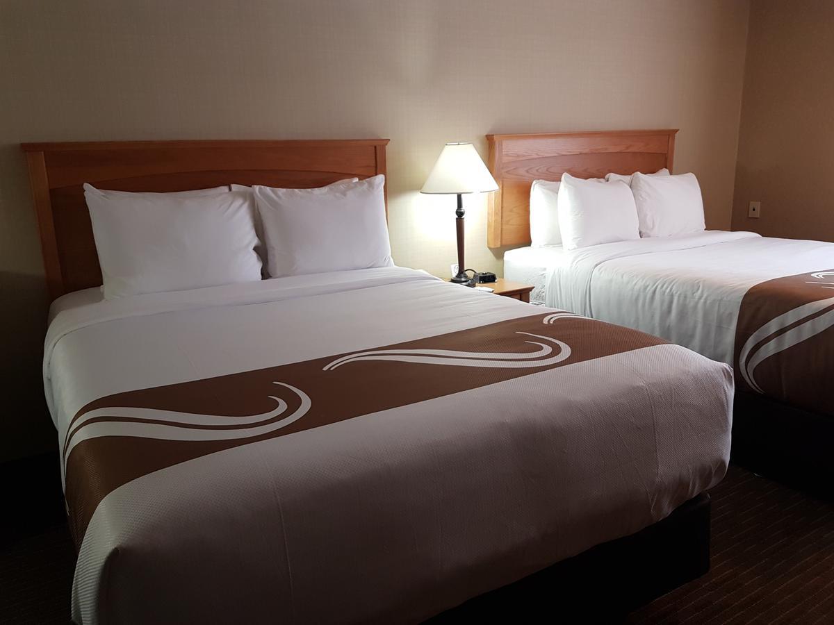 Quality Inn & Suites Cornwall Εξωτερικό φωτογραφία